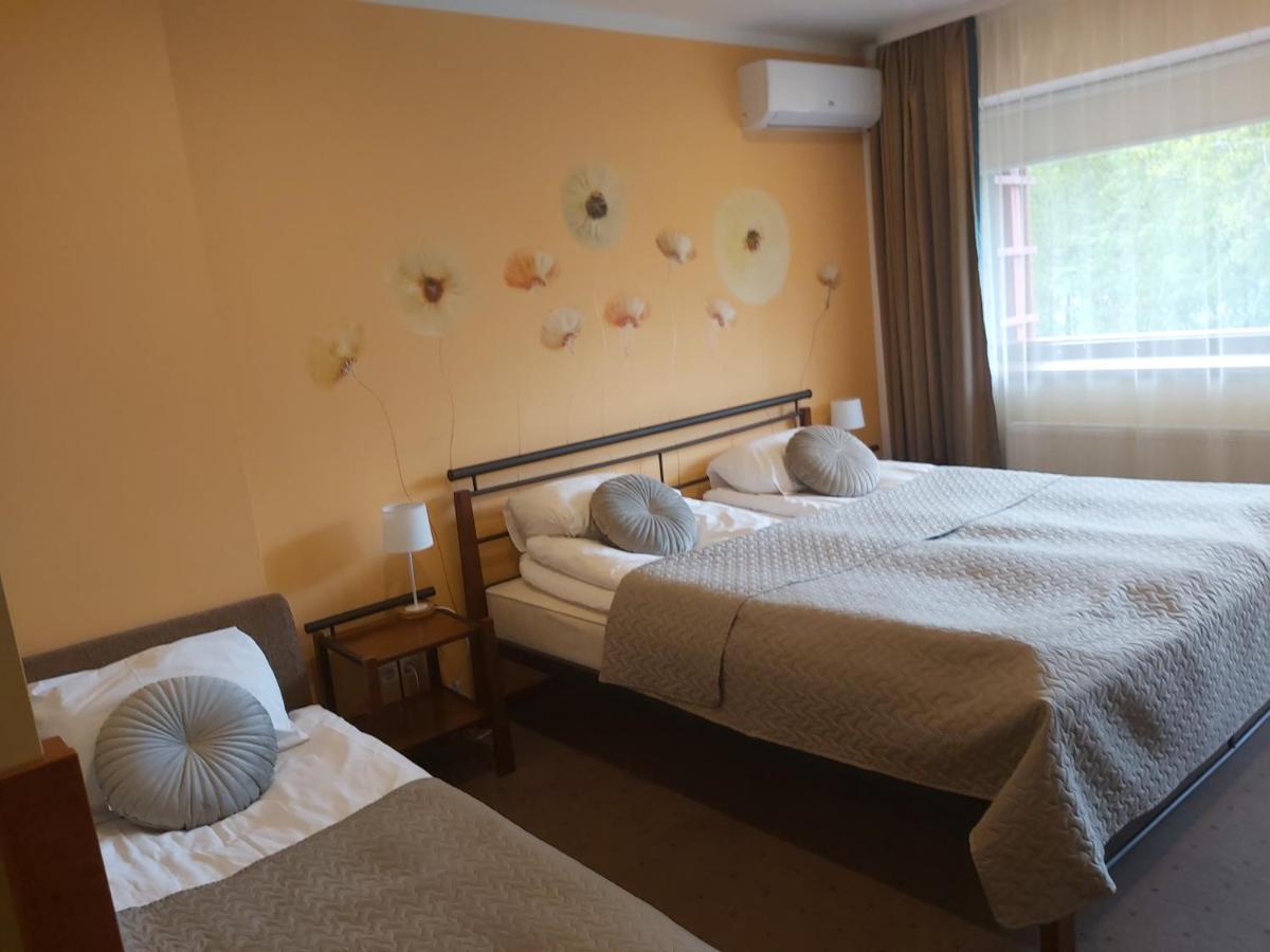 Hotel Green Smiltyne Panevezys Ngoại thất bức ảnh